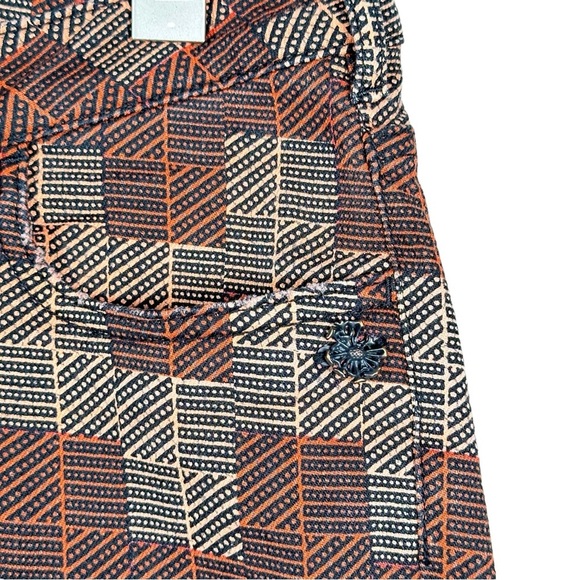 SCOTCH & SODA La Femme Selon Marie Sahara Social Printed Mid Rise Shorts - Picture 3 of 9